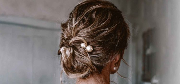 Stunning updo ideas for short hair